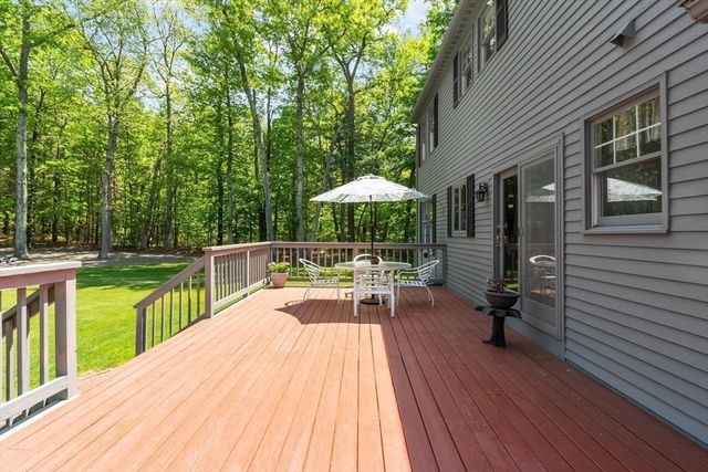 97 Sterling Street, Lancaster, MA 01523
