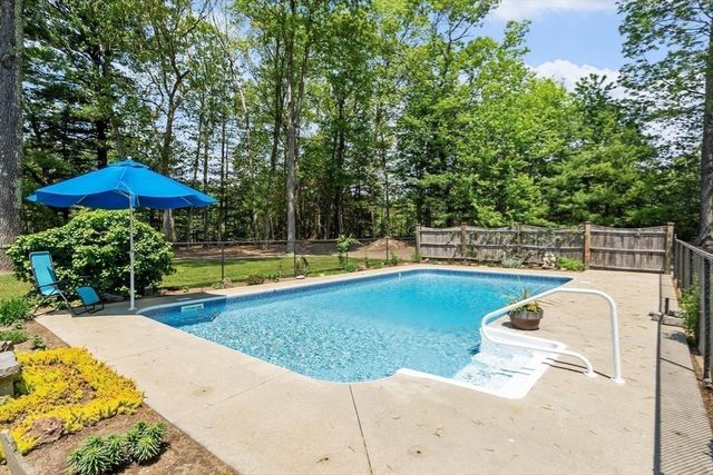 97 Sterling Street, Lancaster, MA 01523