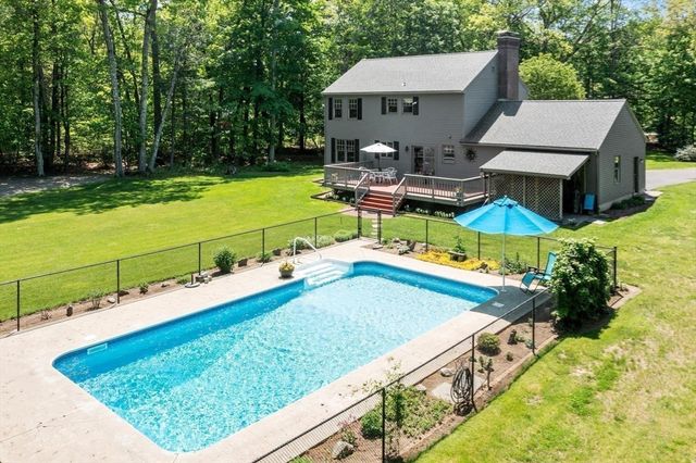 97 Sterling Street, Lancaster, MA 01523
