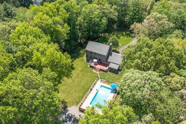 97 Sterling Street, Lancaster, MA 01523