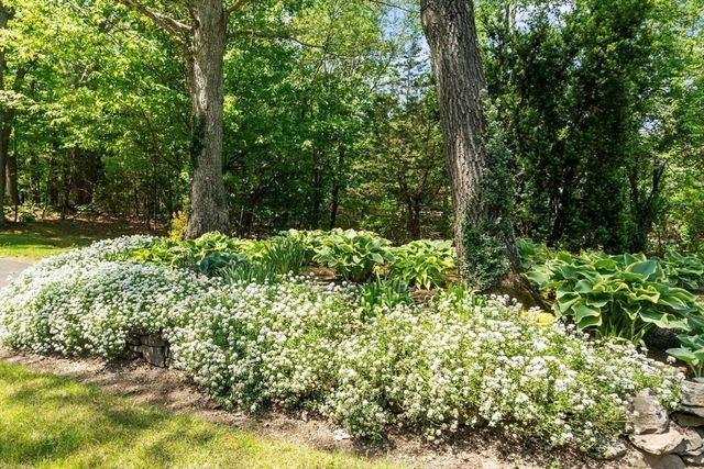 97 Sterling Street, Lancaster, MA 01523