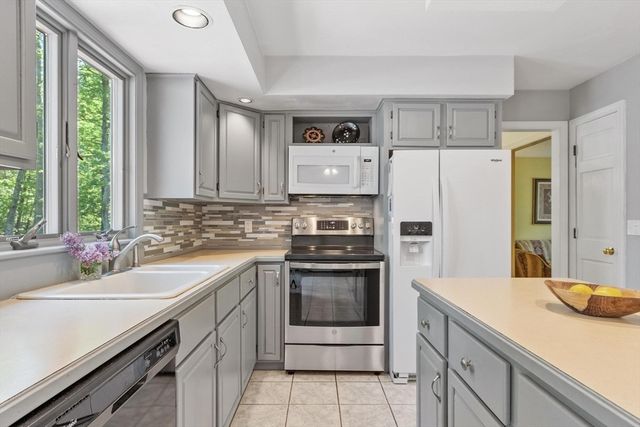 97 Sterling Street, Lancaster, MA 01523
