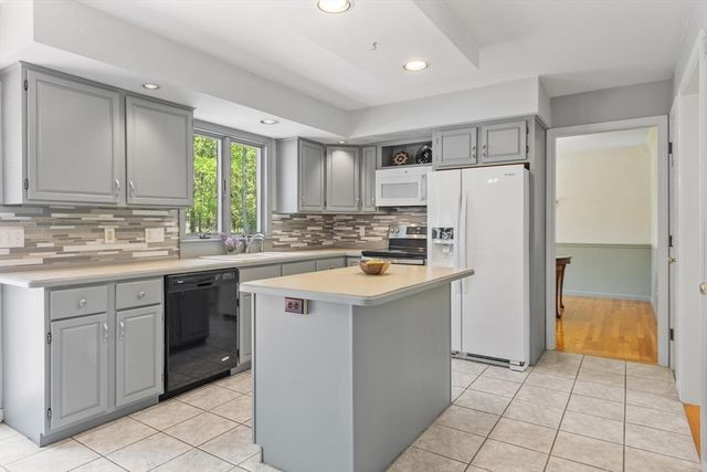 97 Sterling Street, Lancaster, MA 01523
