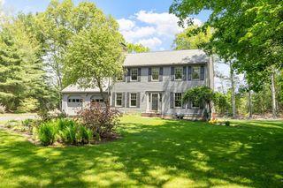 97 Sterling Street, Lancaster, MA 01523
