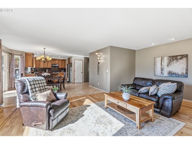 34602 Ne 49TH Pl, La Center, WA 98629