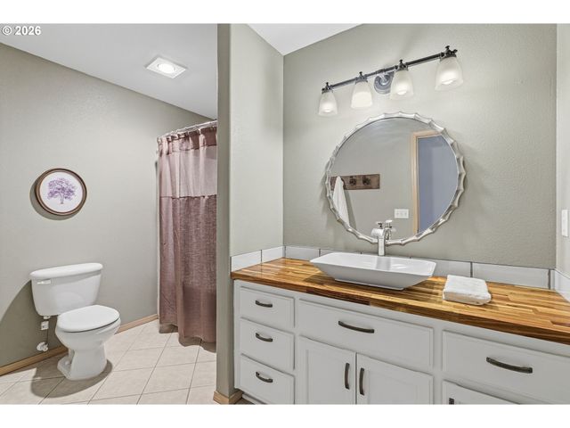 34602 Ne 49TH Pl, La Center, WA 98629