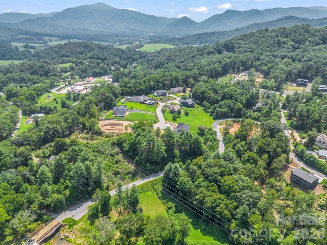 50 Erin Glen Court, Fairview, NC 28730