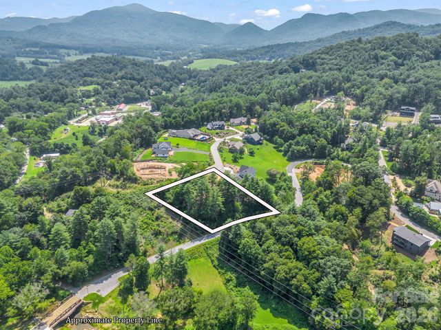 50 Erin Glen Court, Fairview, NC 28730