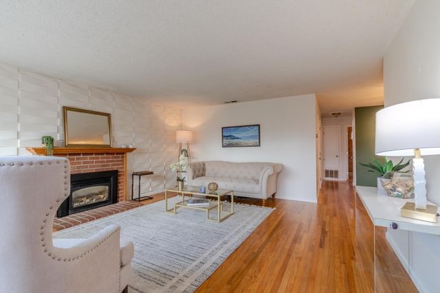 711 Lundy Way, Pacifica, CA 94044