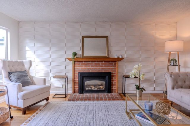 711 Lundy Way, Pacifica, CA 94044