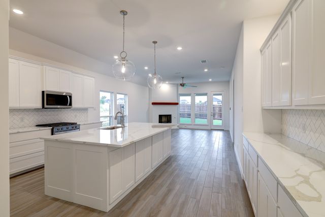 10171 blue jay Lane, Benbrook, TX 76126