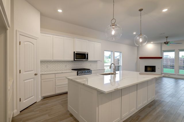 10171 blue jay Lane, Benbrook, TX 76126