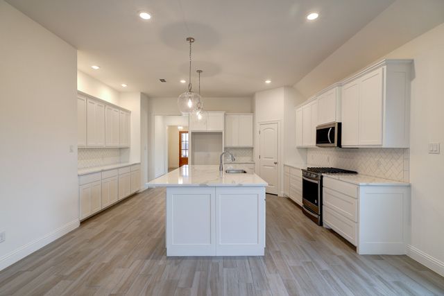 10171 blue jay Lane, Benbrook, TX 76126
