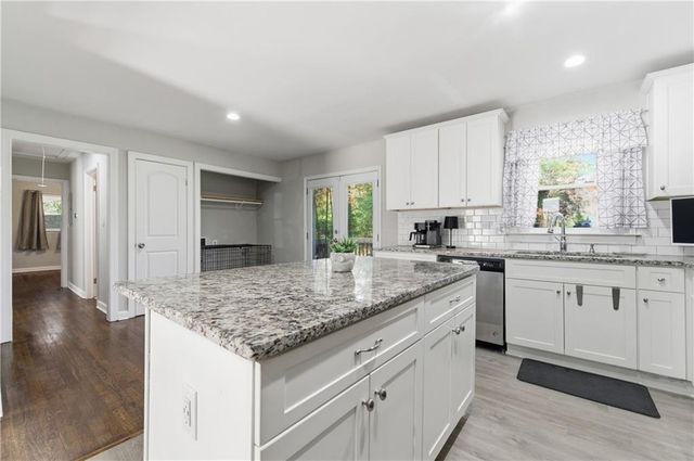 1426 Thunderwood SW Lane, Mableton, GA 30126