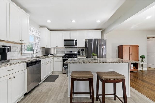 1426 Thunderwood SW Lane, Mableton, GA 30126