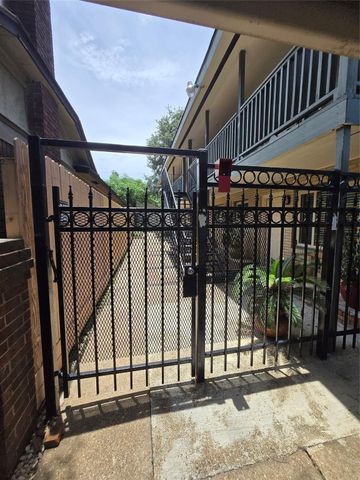 3910 Dallas Street 3, Houston, TX 77023