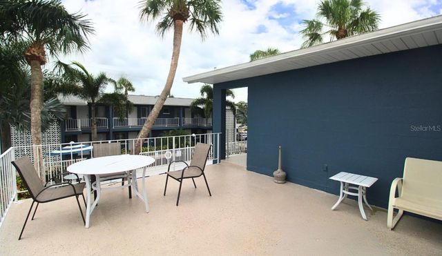 3001 BEE RIDGE ROAD 201, Sarasota, FL 34239