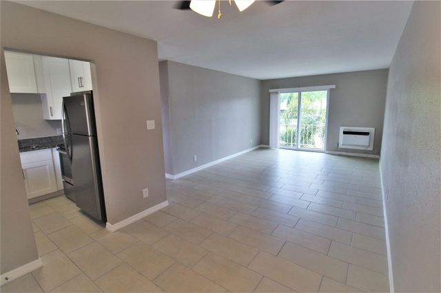3001 BEE RIDGE ROAD 201, Sarasota, FL 34239