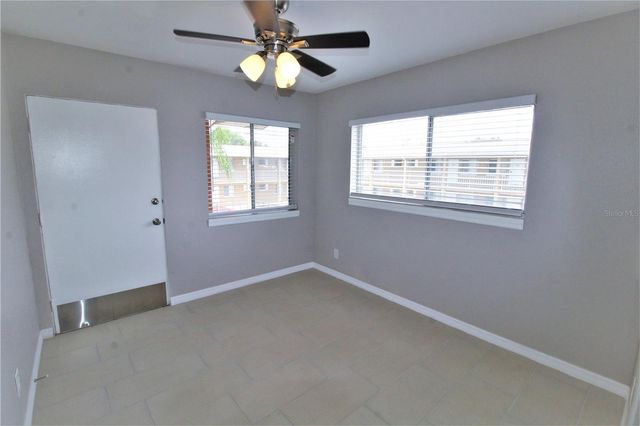 3001 BEE RIDGE ROAD 201, Sarasota, FL 34239