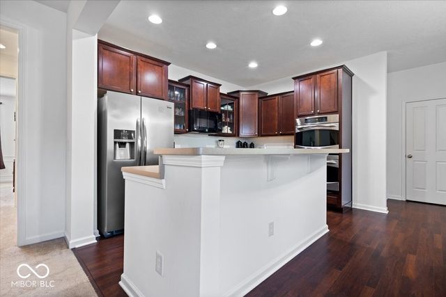 6406 Concord Drive, Zionsville, IN 46077