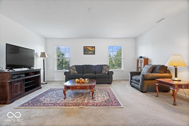 6406 Concord Drive, Zionsville, IN 46077