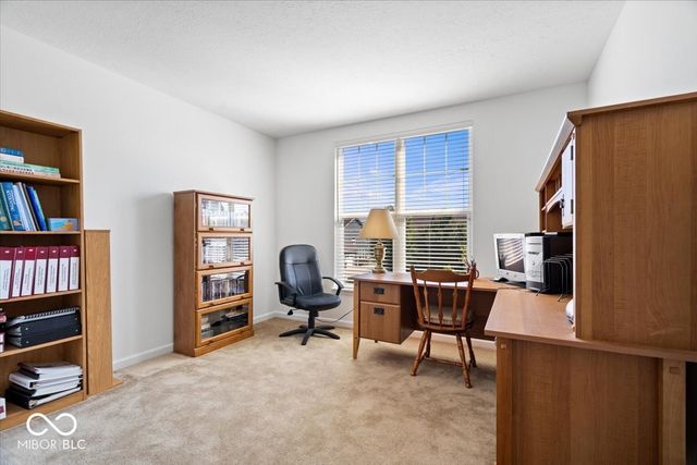 6406 Concord Drive, Zionsville, IN 46077