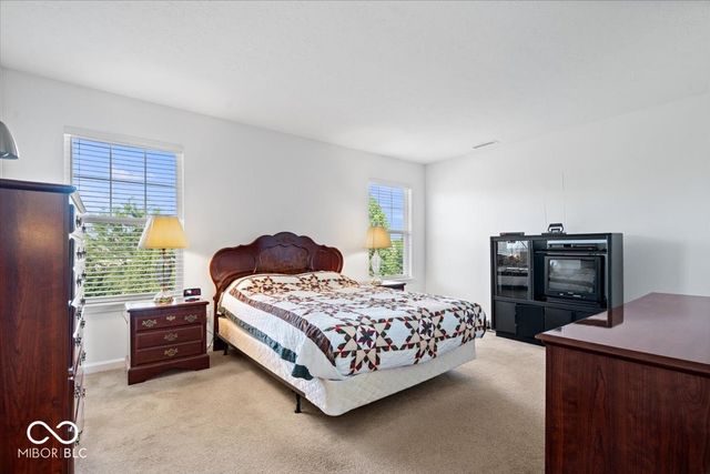 6406 Concord Drive, Zionsville, IN 46077