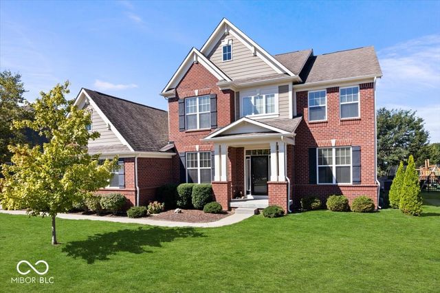 6406 Concord Drive, Zionsville, IN 46077