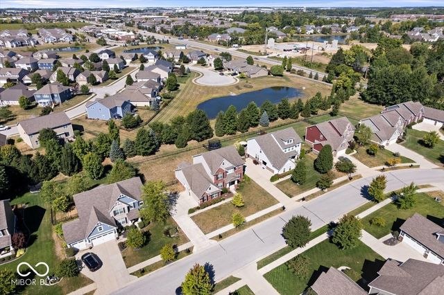 6406 Concord Drive, Zionsville, IN 46077