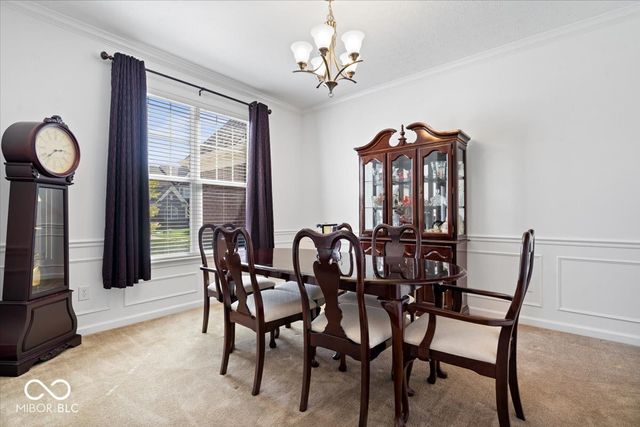 6406 Concord Drive, Zionsville, IN 46077