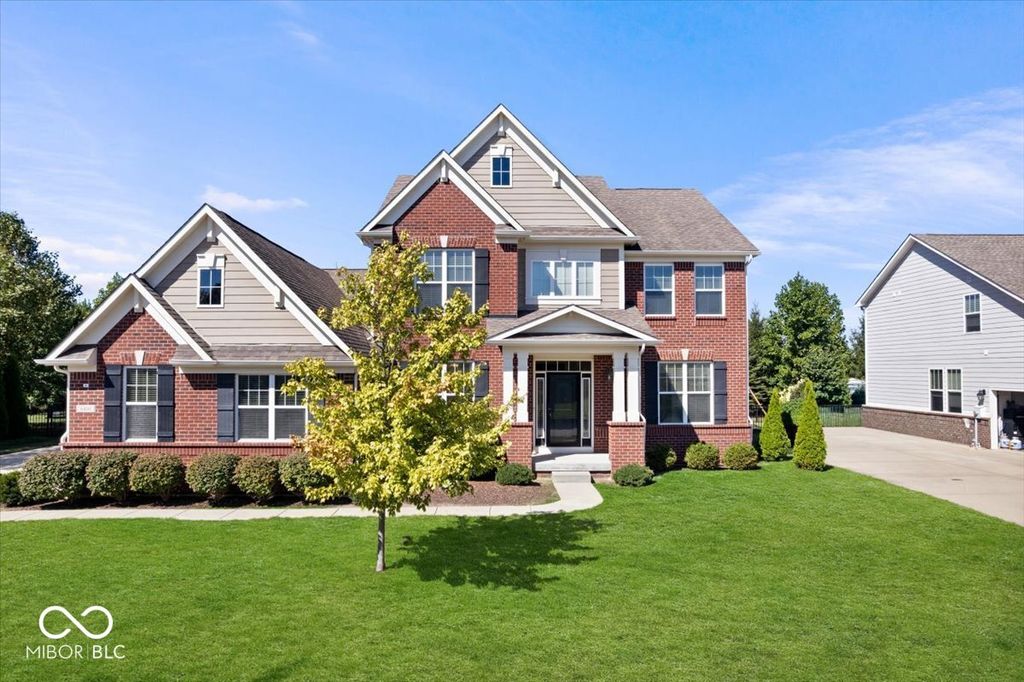 6406 Concord Drive, Zionsville, IN 46077
