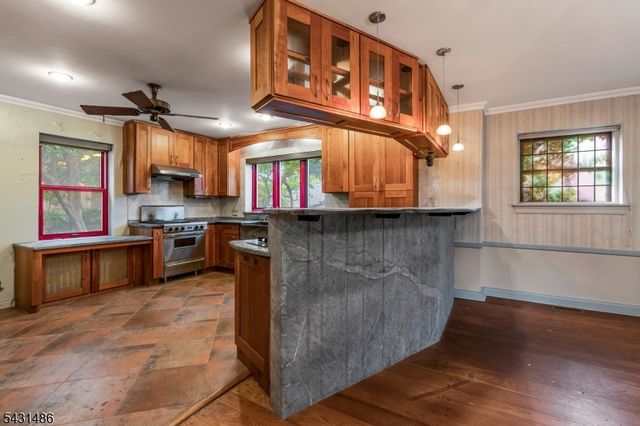 3 Shelbourne Ave, Trenton City, NJ 08618