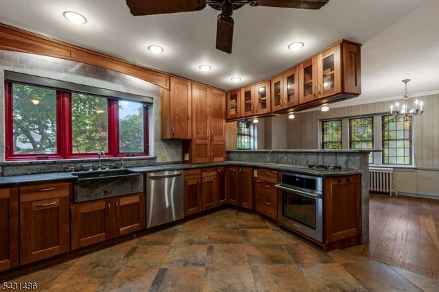 3 Shelbourne Ave, Trenton City, NJ 08618