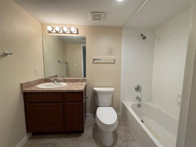 8415 Hearth Dr 36, Houston, TX 77054