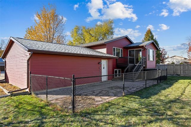 2570 Clark Avenue, Marion, IA 52302