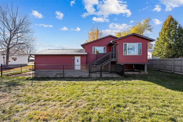 2570 Clark Avenue, Marion, IA 52302