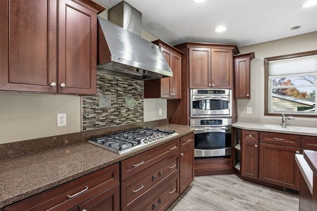 2570 Clark Avenue, Marion, IA 52302