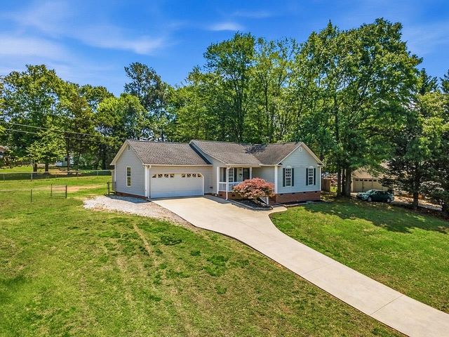 312 Carmichael Court, Boiling Springs, SC 29316