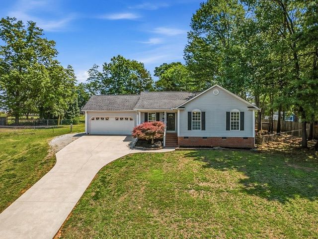 312 Carmichael Court, Boiling Springs, SC 29316