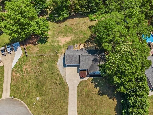 312 Carmichael Court, Boiling Springs, SC 29316