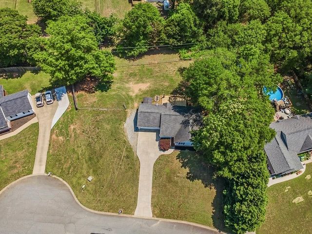 312 Carmichael Court, Boiling Springs, SC 29316