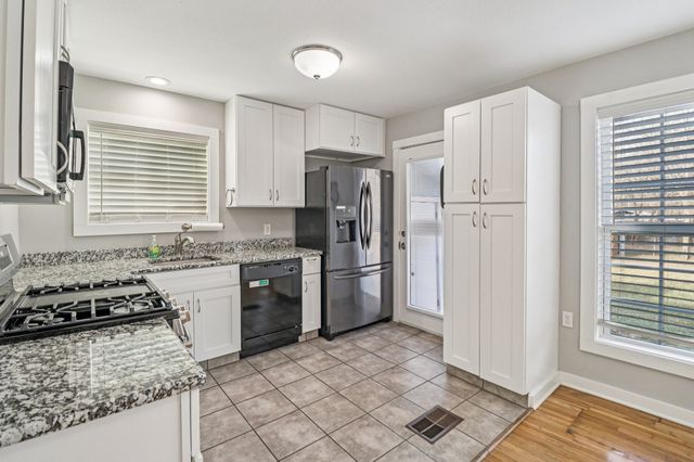 217 Pine Street, Aledo, TX 76008