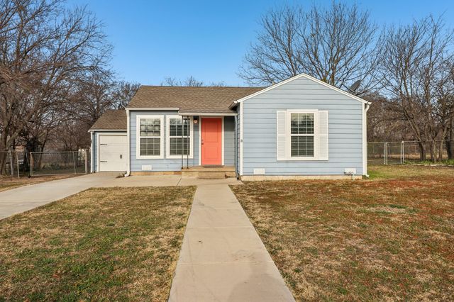 217 Pine Street, Aledo, TX 76008