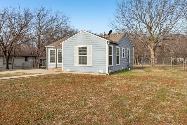 217 Pine Street, Aledo, TX 76008