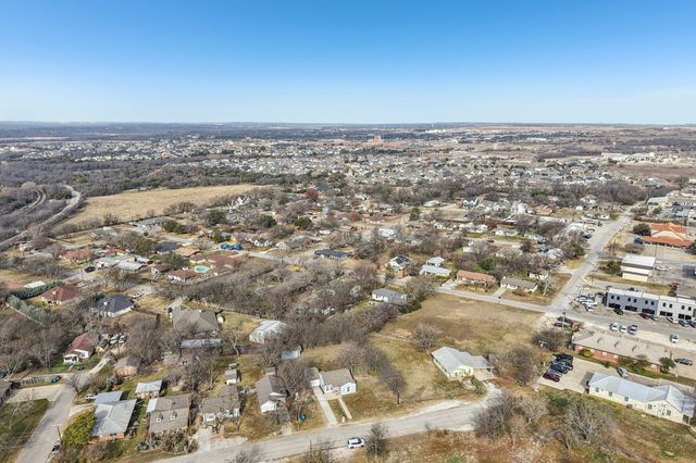 217 Pine Street, Aledo, TX 76008