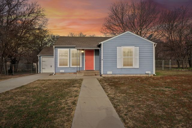 217 Pine Street, Aledo, TX 76008