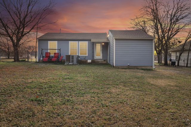 217 Pine Street, Aledo, TX 76008