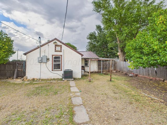 802 ZAUK Avenue, Dumas, TX 79029