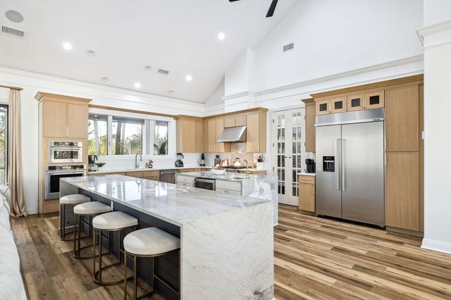 410 Windjammer Court, Destin, FL 32541