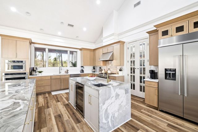 410 Windjammer Court, Destin, FL 32541